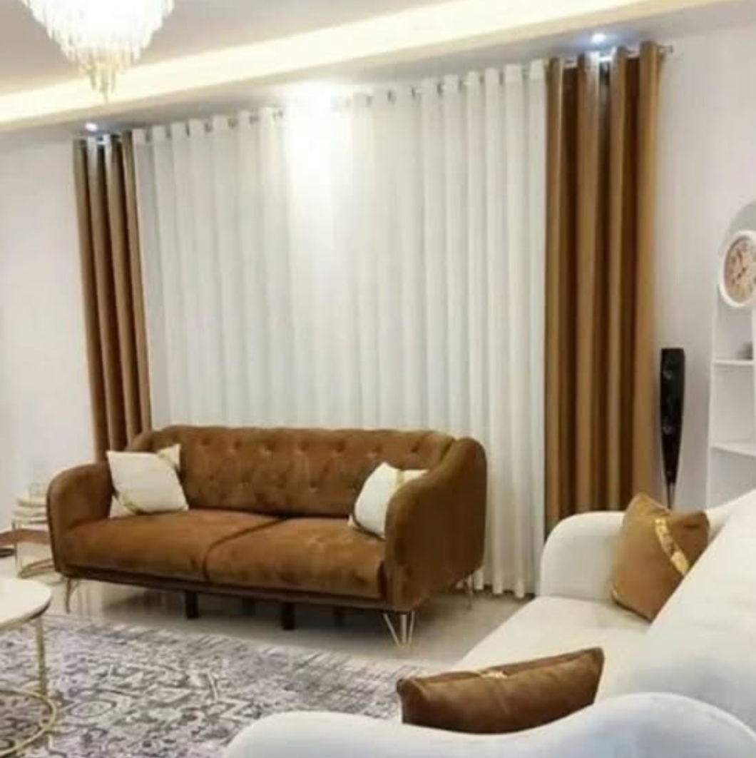 پرده اشپزخانه زبرا رنگ طوسی طرح چوب در رنگبندی کامل